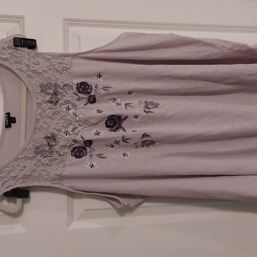 Torrid  Size 5 Sleeveless Top
